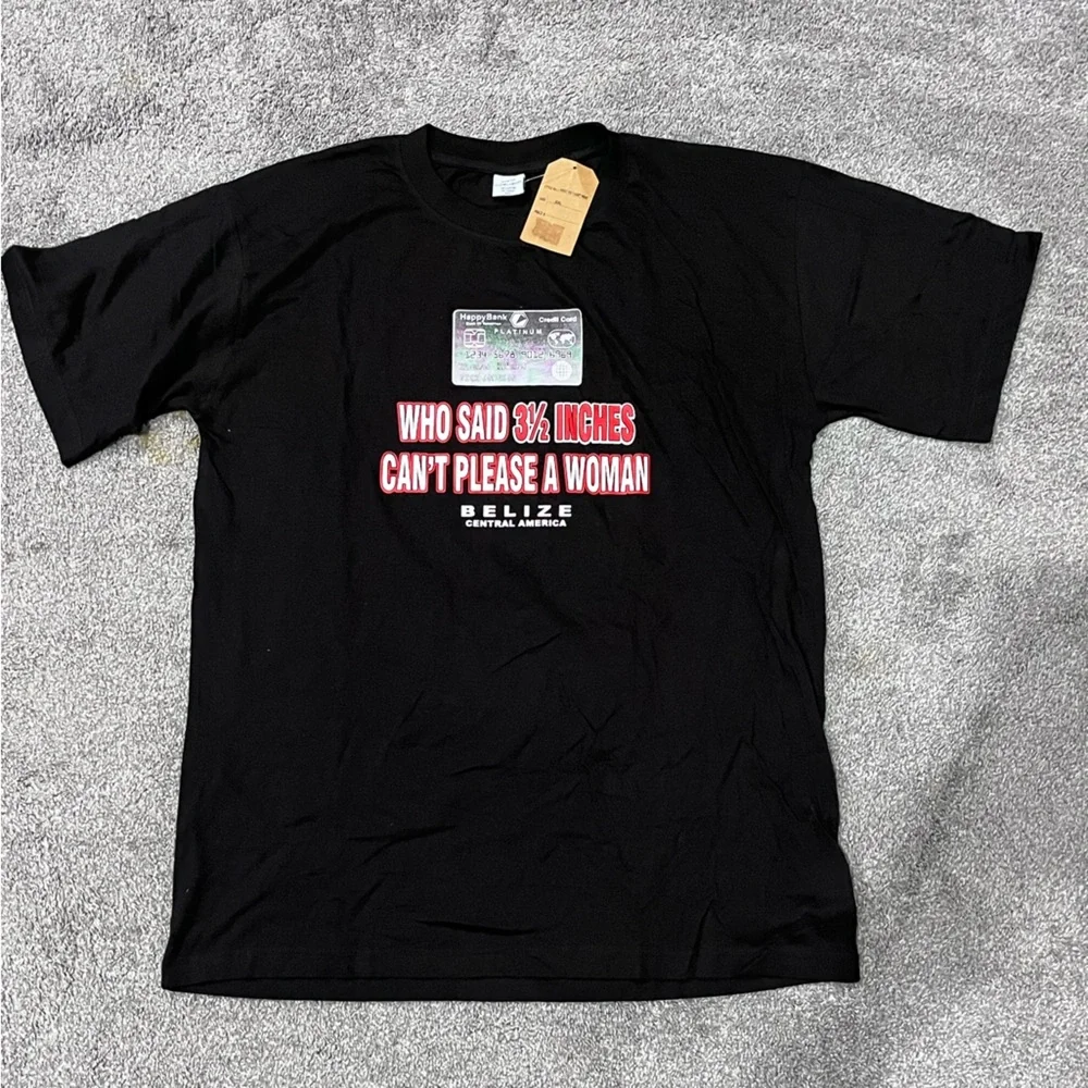 Black Graphic Tee by - Picture 5 of 5